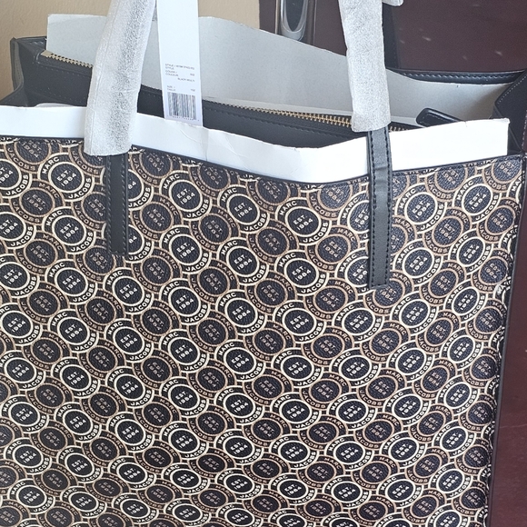 MARC JACOBS Grind Mini Signet Printed Leather Shoulder/ Tote Bag - Picture 8 of 14